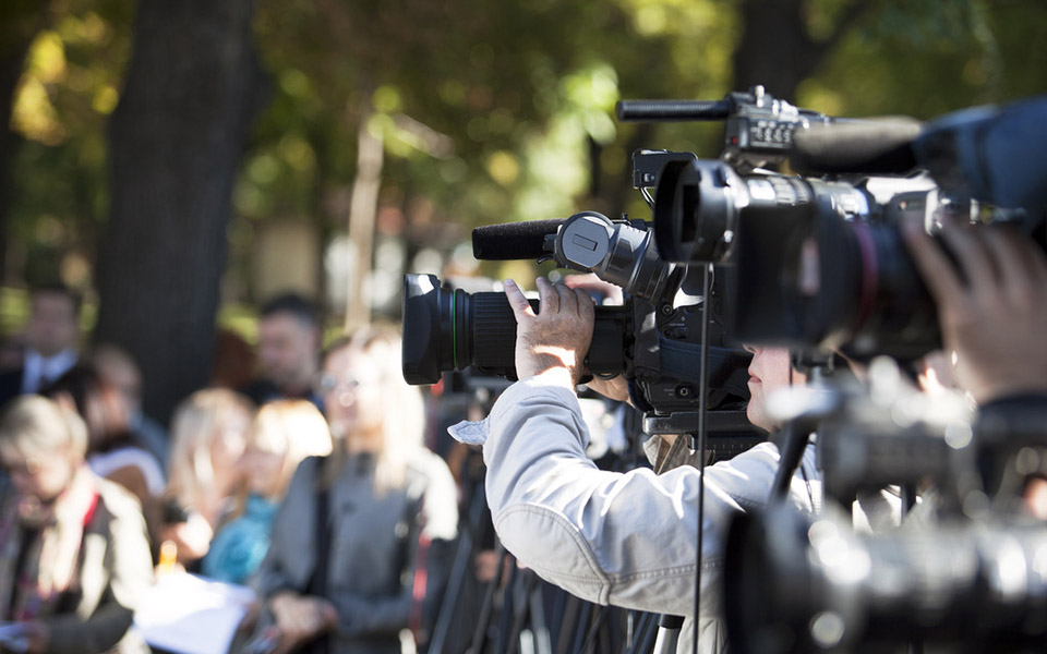 高(gāo)空(kōng)抛物(wù)監控與普通(tōng)監控的(de)區(qū)别？